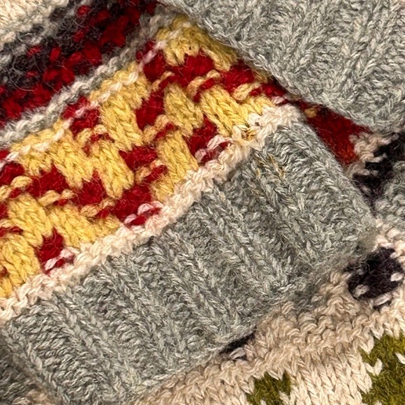 Limited Handknit Sweater Womens M Fair Isle Christmas Cabincore Nordic Wool VTG - Picture 8 of 9
